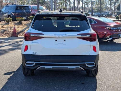 2022 Kia Seltos S