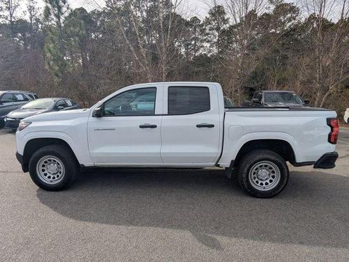 2024 Chevrolet Colorado WT