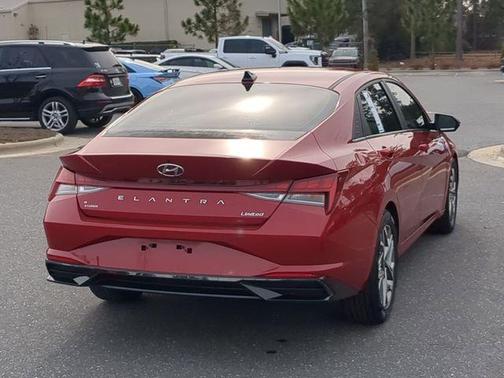 2022 Hyundai ELANTRA Limited