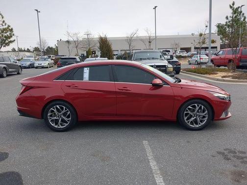 2022 Hyundai ELANTRA Limited