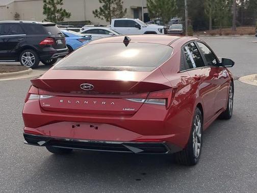 2022 Hyundai ELANTRA Limited