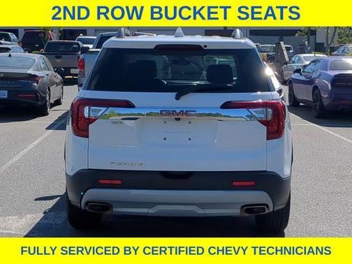 Summit White 2023 GMC Acadia SLE