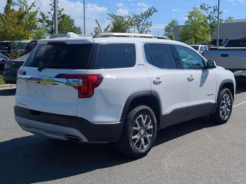 Summit White 2023 GMC Acadia SLE