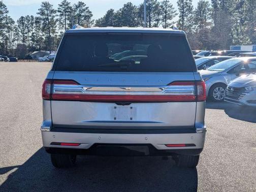 2019 Lincoln Navigator L Select