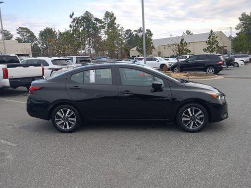 2023 Nissan Versa 1.6 SV