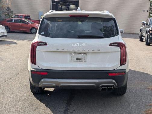 2022 Kia Telluride S