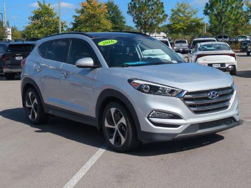 Molten Silver 2016 Hyundai TUCSON Limited