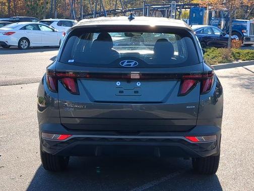 2023 Hyundai TUCSON SE