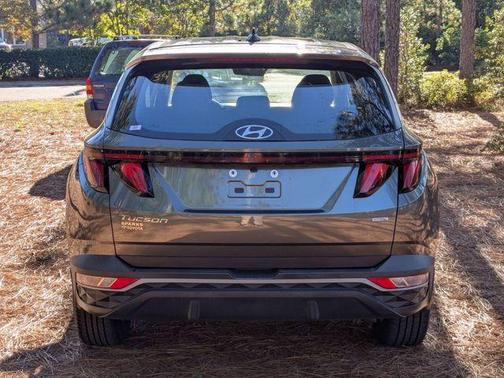 2023 Hyundai TUCSON SE