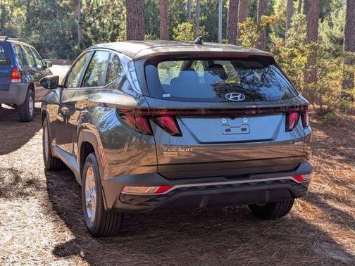 2023 Hyundai TUCSON SE
