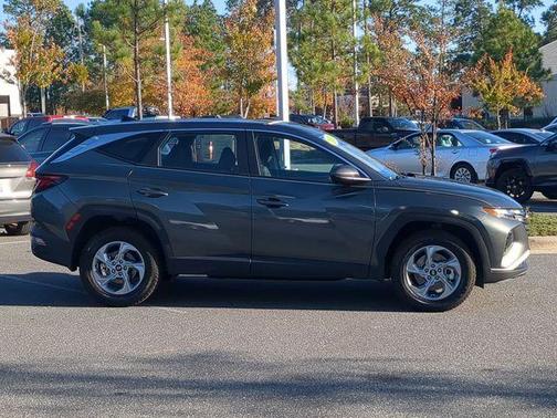 2023 Hyundai TUCSON SE