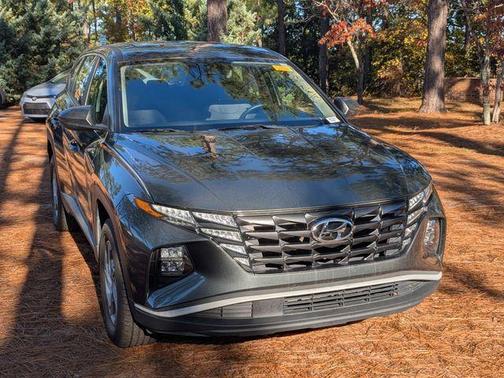 2023 Hyundai TUCSON SE
