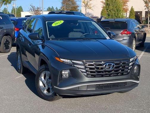 2023 Hyundai TUCSON SE