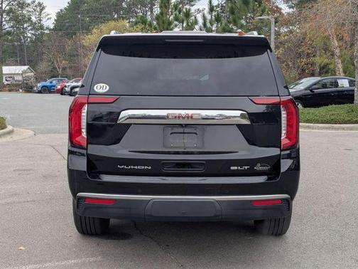 2021 GMC Yukon SLT