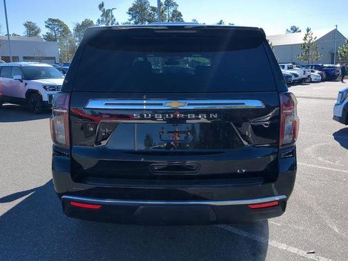 2024 Chevrolet Suburban LT