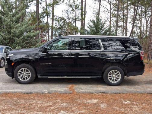 2024 Chevrolet Suburban LT