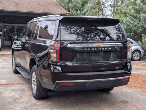 2024 Chevrolet Suburban LT