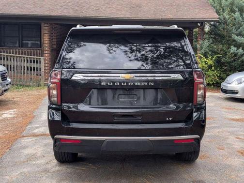 2024 Chevrolet Suburban LT