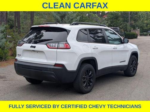 Bright White Clearcoat 2023 Jeep Cherokee Altitude Lux