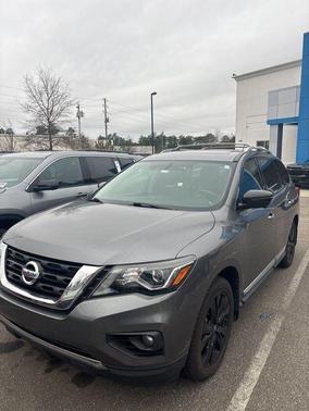 2017 Nissan Pathfinder Platinum