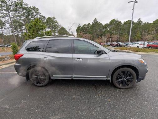 2017 Nissan Pathfinder Platinum