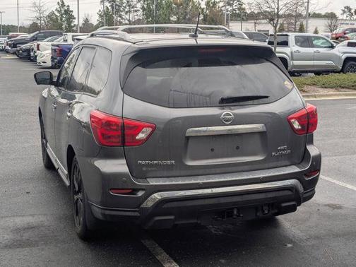 2017 Nissan Pathfinder Platinum
