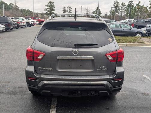 2017 Nissan Pathfinder Platinum