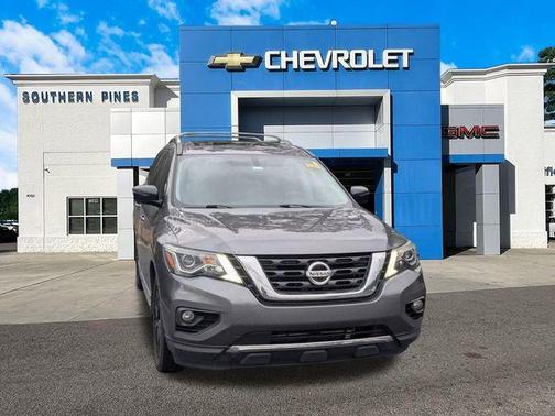 2017 Nissan Pathfinder Platinum