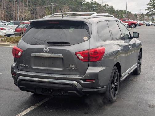2017 Nissan Pathfinder Platinum