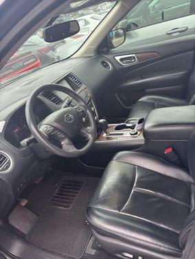 2017 Nissan Pathfinder Platinum