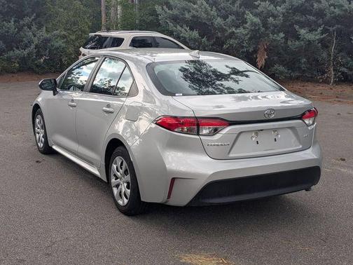 Classic Silver Metallic 2024 Toyota Corolla LE