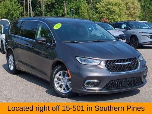 2023 Chrysler Pacifica Touring-L