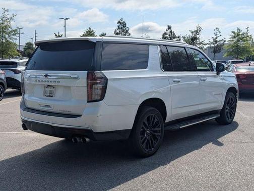 Iridescent Pearl Tricoat 2021 Chevrolet Suburban Premier