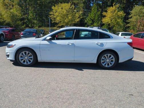 Summit White 2025 Chevrolet Malibu LT