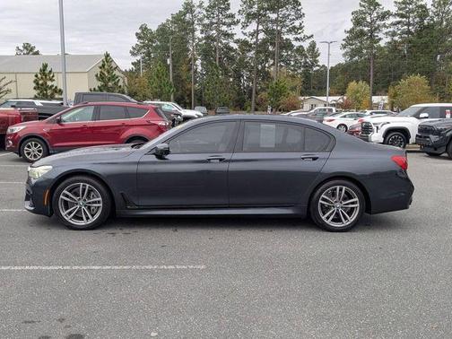 2016 BMW 740 i