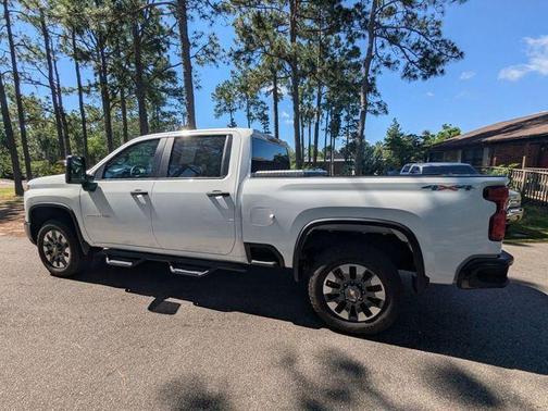 2024 Chevrolet Silverado 2500 Custom