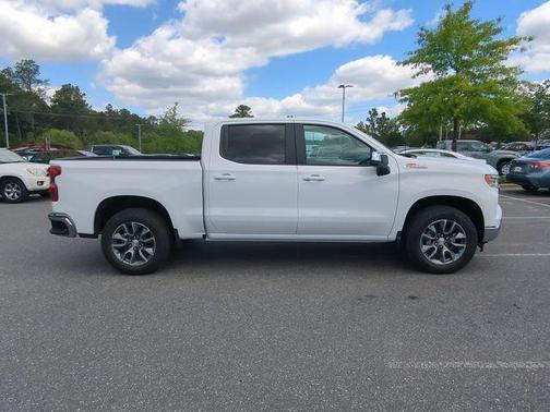 Summit White 2026 Chevrolet Silverado 1500 LT