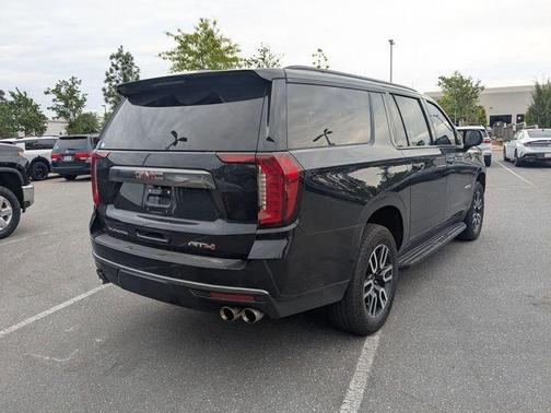 Midnight Blue Metallic 2024 GMC Yukon XL AT4