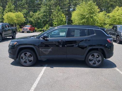 2022 Jeep Compass Latitude Lux