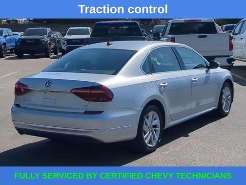 2018 Volkswagen Passat 2.0T SE