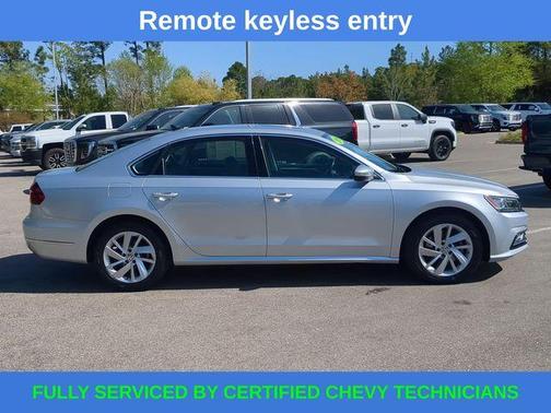 2018 Volkswagen Passat 2.0T SE