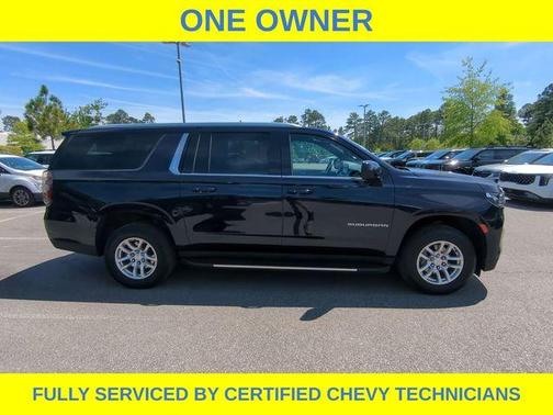 Midnight Blue Metallic 2024 Chevrolet Suburban LT
