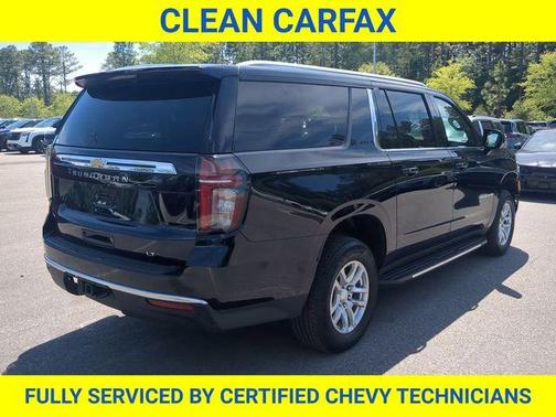 Midnight Blue Metallic 2024 Chevrolet Suburban LT