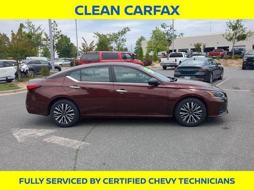 Garnet Pearl 2025 Nissan Altima SV