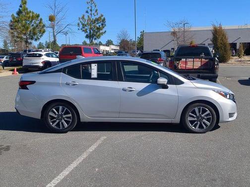 2023 Nissan Versa 1.6 SV