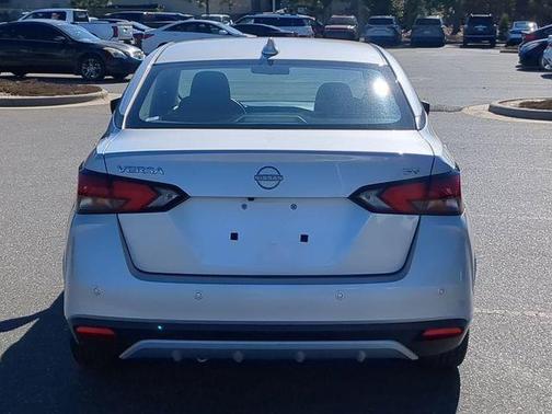 2023 Nissan Versa 1.6 SV