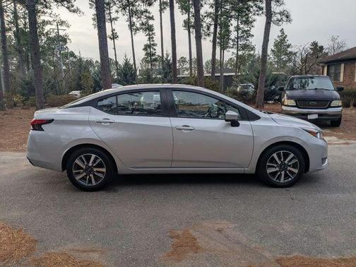 2023 Nissan Versa 1.6 SV