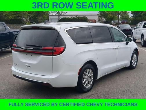 Bright White Clearcoat 2023 Chrysler Pacifica Touring-L