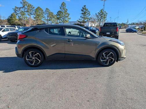 2021 Toyota C-HR XLE