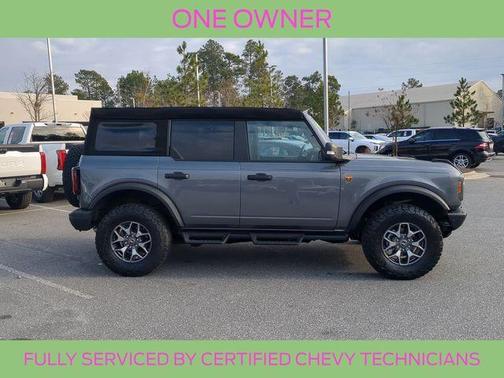 Gray Metallic 2024 Ford Bronco Badlands